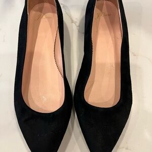 J. Crew Black Suede Flats size 8.5 beautiful trendy flats!!